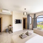 Willa Sunnyvillas: 4br Seafront Villa*private Pool*bw44